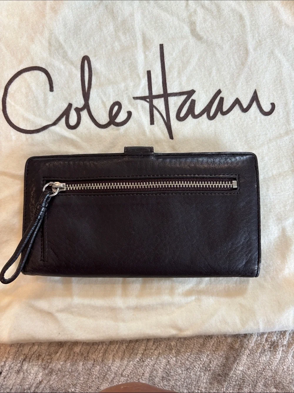 Cole Haan Black Leather Zip Wristlet Wallet